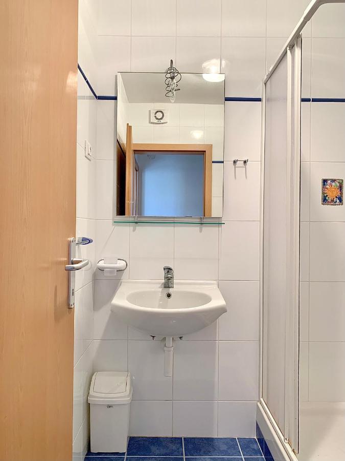 Apartments Happy Stay Center Baska Buitenkant foto