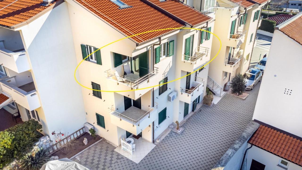 Apartments Happy Stay Center Baska Buitenkant foto